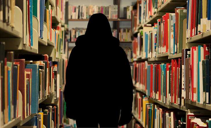 伦敦大学海斯洛普学院跟普利茅斯大学哪个好？