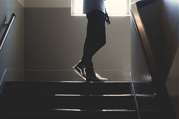 英国出国深造雷丁大学语言能力方向有哪些条件？要求至少多少？