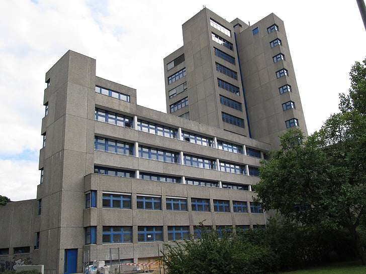 伦敦大学高级研究学院和阿斯顿大学谁好？