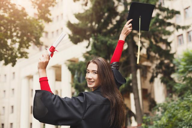 雅典大学地址在哪个城市？雅典大学怎么样？