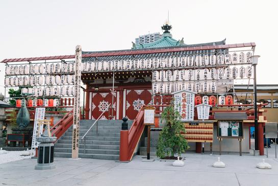 日本立教大学在2022年的qs世界大学排名第几位？